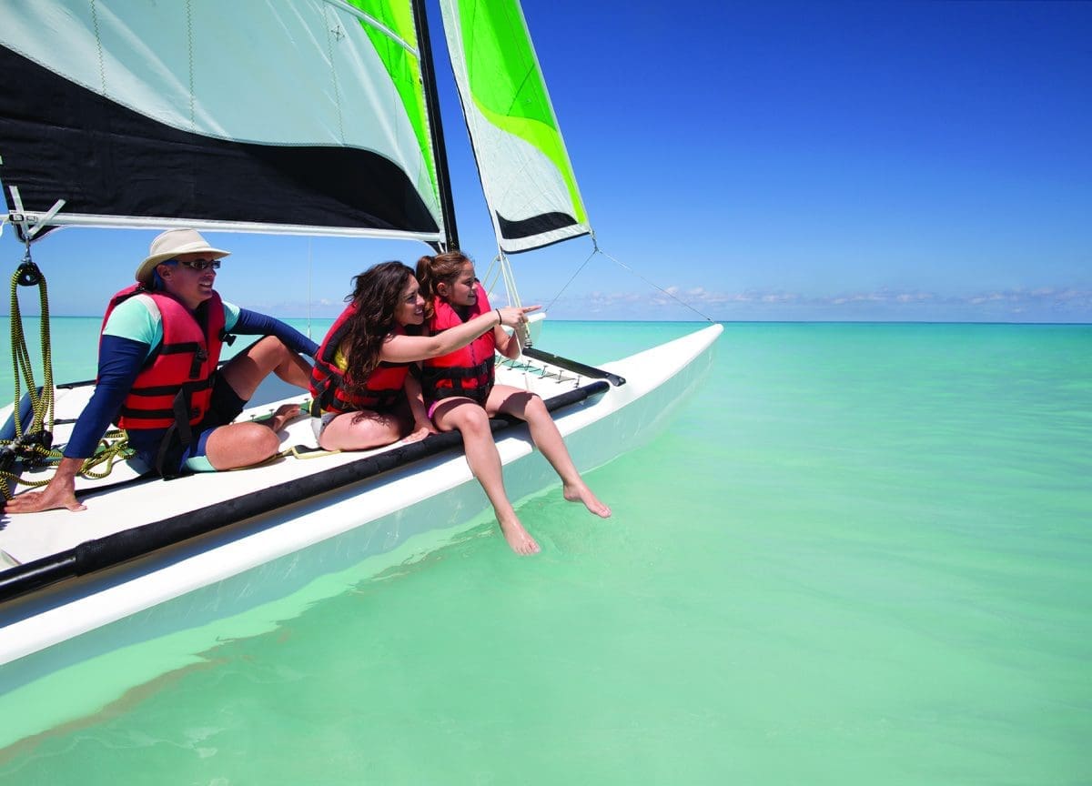RS4186_Catamaran_2_family_varadero_lo