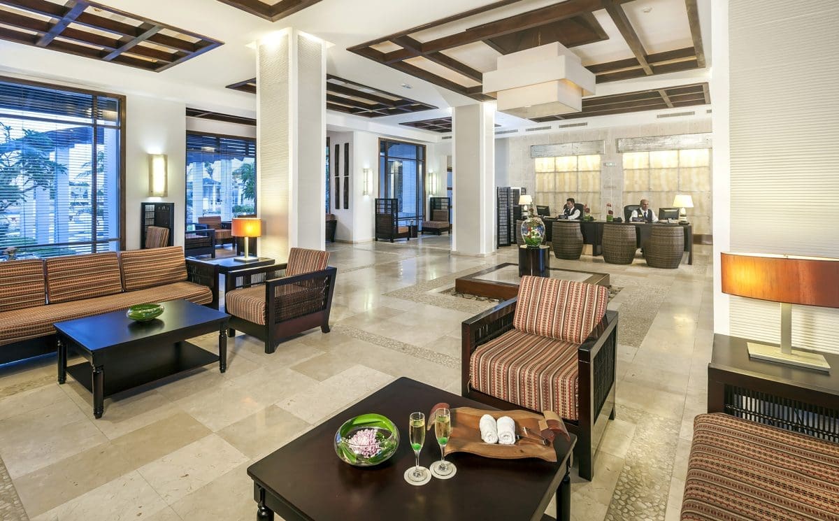 melia-buenavista-lobby-11959-TRIMMED