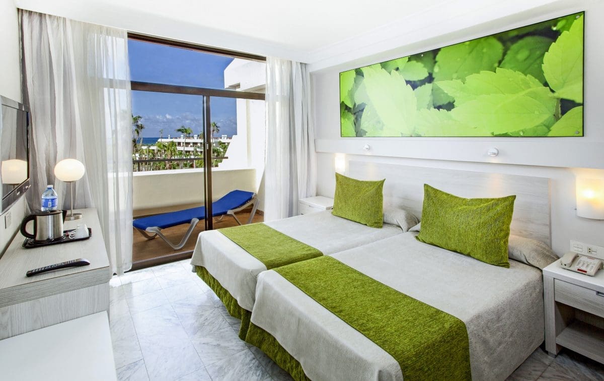 sol-palmeras-habitacion-11794-TRIMMED