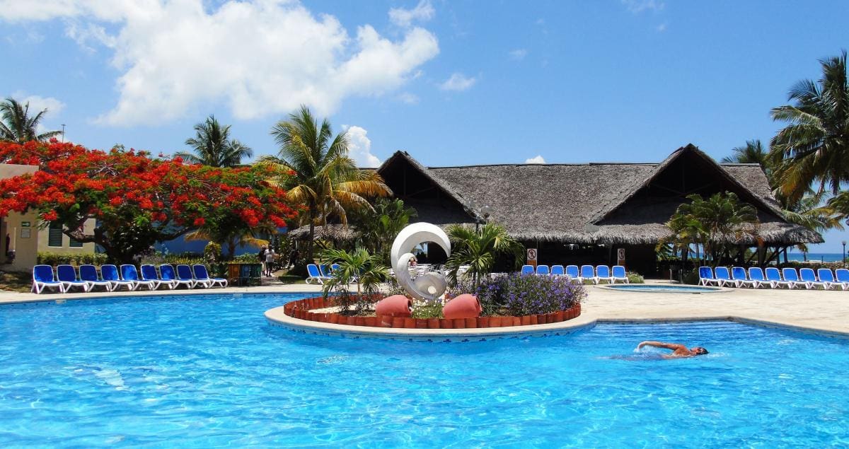 villa pool3-a