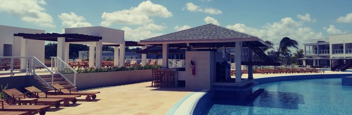 iberostar holguin pool bar