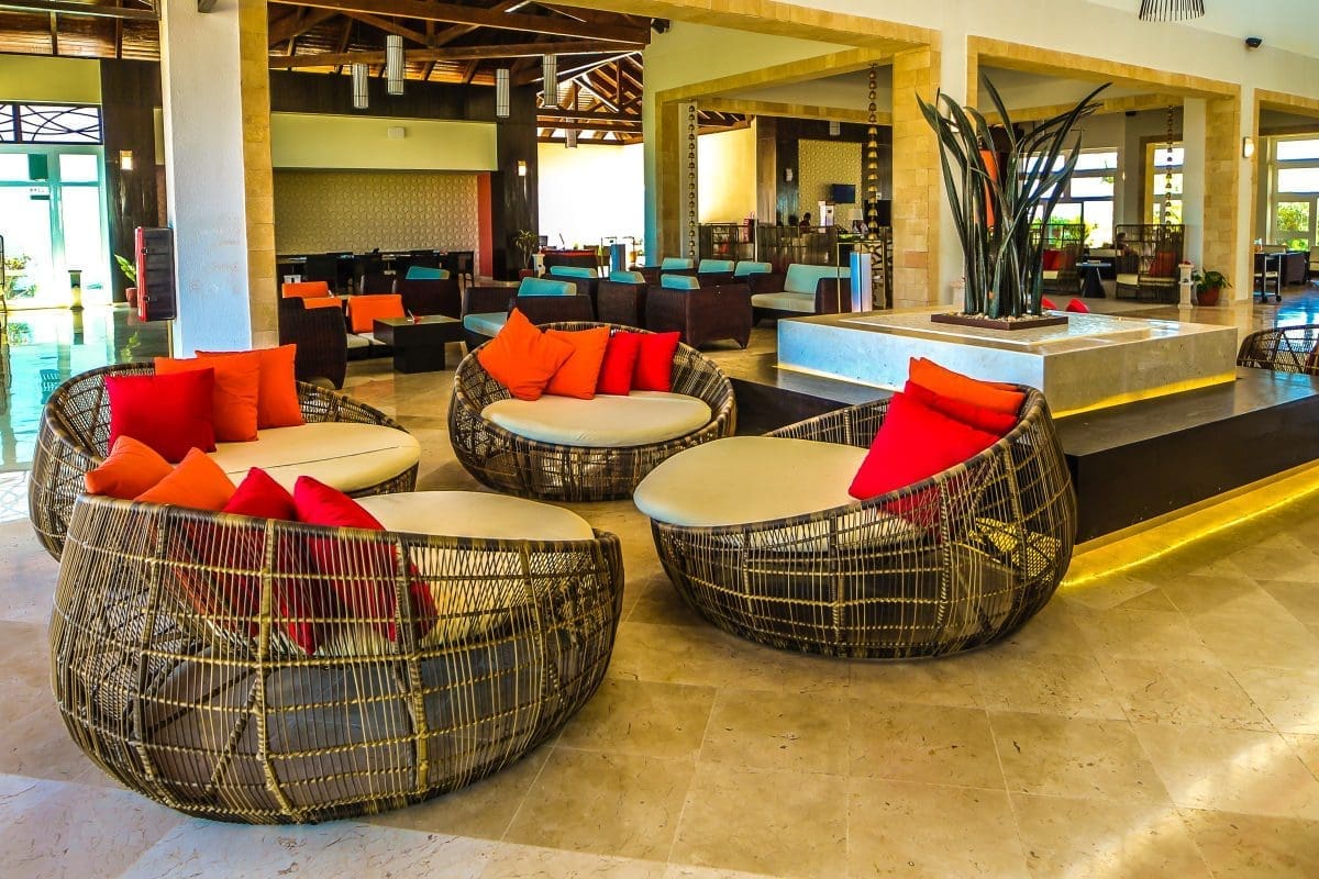 LOBBY (2)-Trimmed