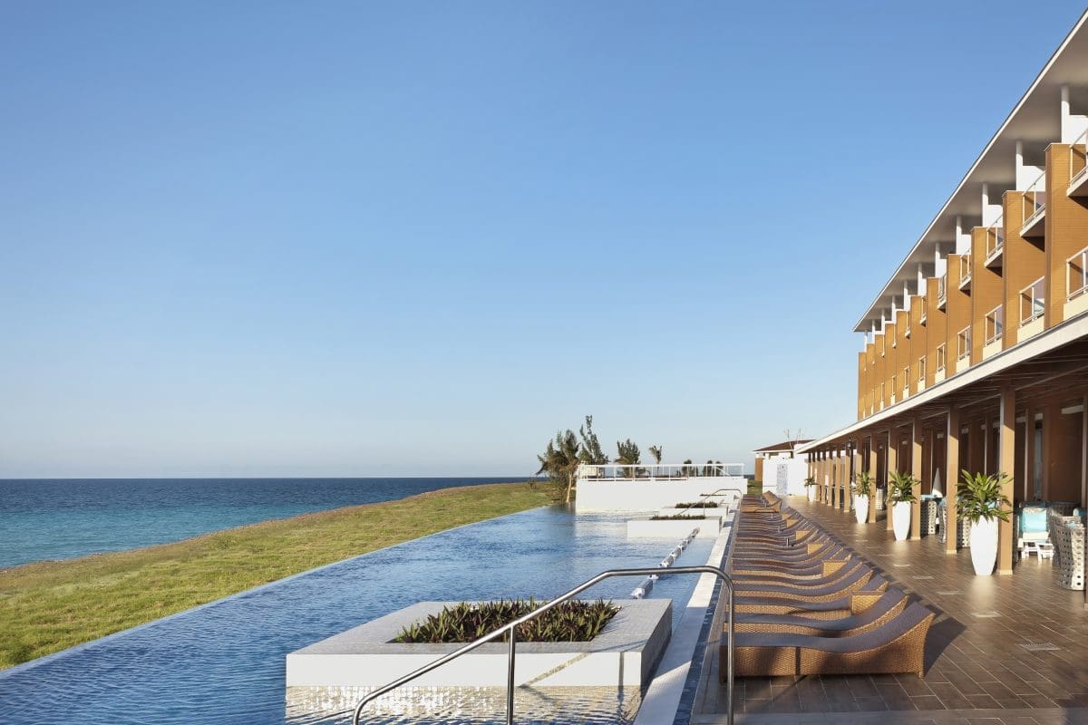 1.OVA_Swimming pool near the sea